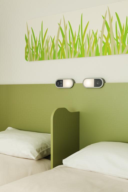 Ibis Budget London Гаунслоу Номер фото