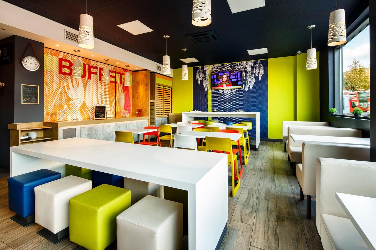 Ibis Budget London Гаунслоу Екстер'єр фото